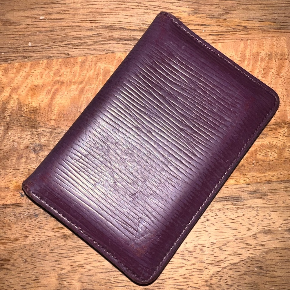 Louis Vuitton Pocket Organizer – Cassis Epi Leather – Fuchsia Interior